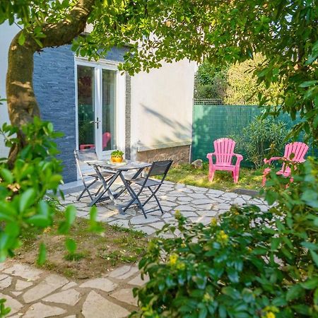 Studio Au Calme Tout Confort Proche Des Plages - Jardin Wifi Parking Fréjus Εξωτερικό φωτογραφία